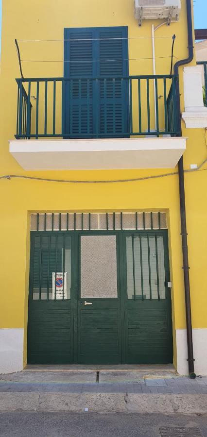 Casa Vacanza A Punta Secca Exterior photo